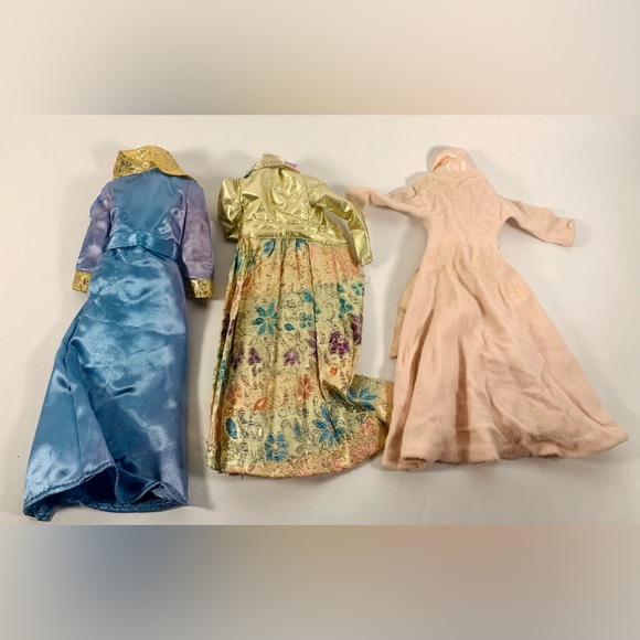 Vintage Barbie (possibly others) Sleepwear /dresses - 60’s/70’s - Picture 2 of 4